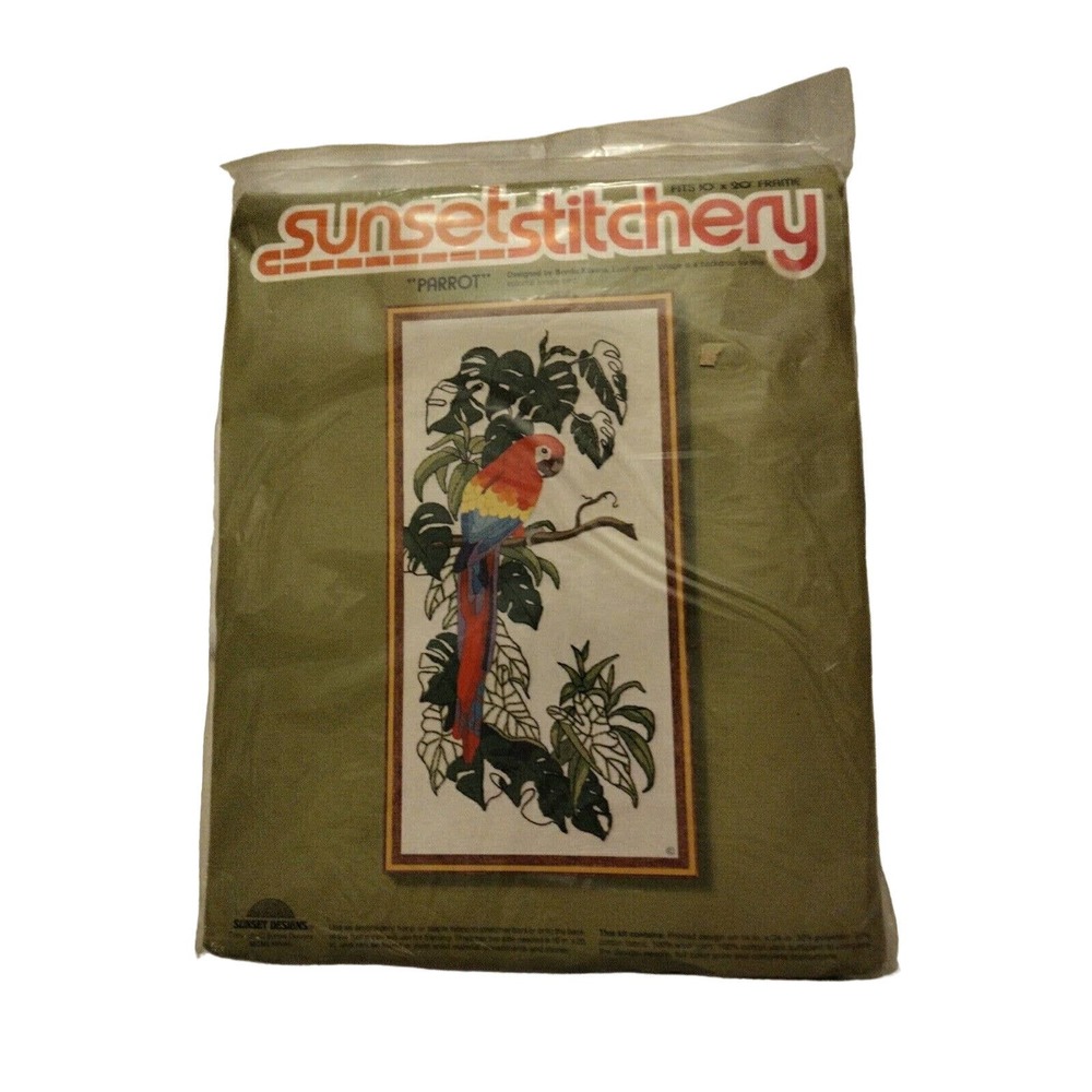 Sunset Stitchery Colorful Parrot Jungle Bird Needle Point